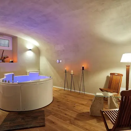 Nocleg ze śniadaniem Palazzo Testa - Locazione Turistica *